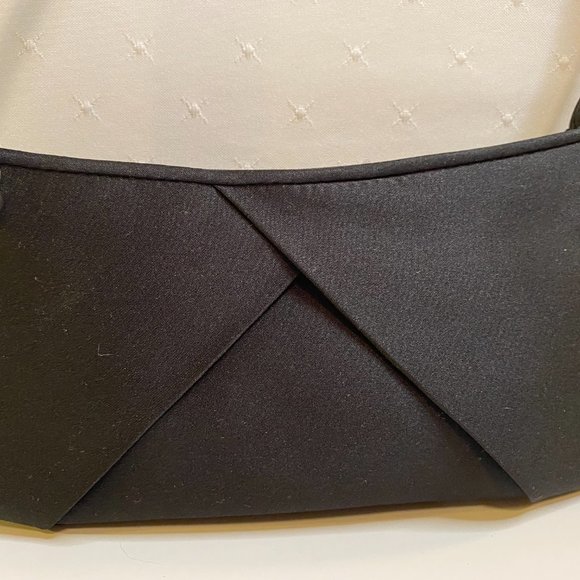 La Regale Evening Bag with Zip Closure- Like New, Never Used! - Picture 2 of 7